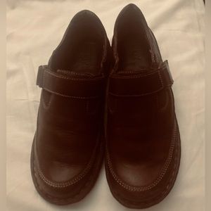 Nice comfy brown shoes